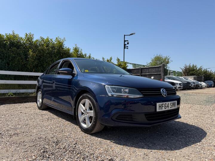 Volkswagen Jetta 1.6 TDI BlueMotion Tech SE Euro 5 (s/s) 4dr Volkswagen Jetta 1.6 TDI BlueMotion Tech SE Euro 5 (s/s) 4dr