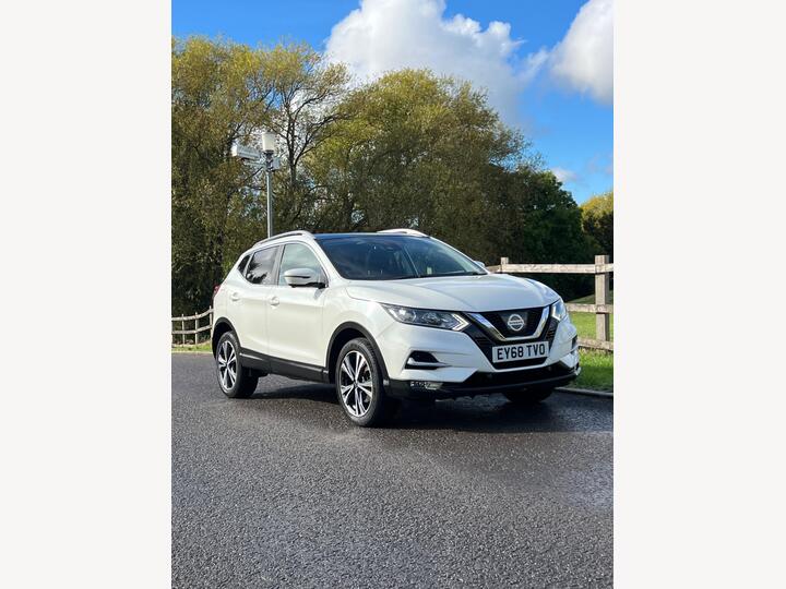 Nissan Qashqai 1.2 DIG-T N-Connecta Euro 6 (s/s) 5dr