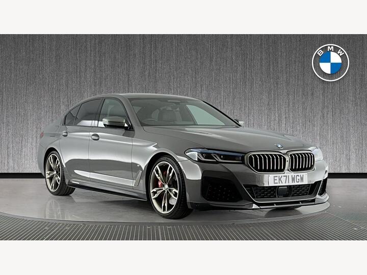 BMW 5 Series 4.4 M550i V8 Steptronic XDrive Euro 6 (s/s) 4dr