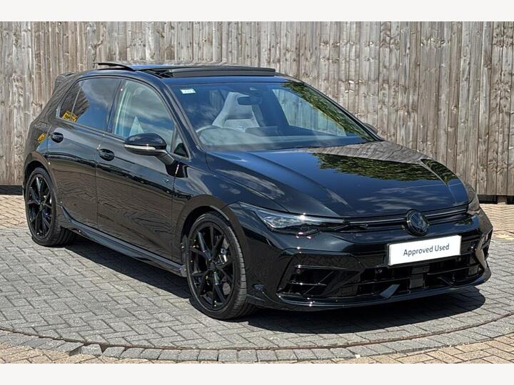 Volkswagen Golf 2.0 TSI R Black Edition DSG 4Motion Euro 6 (s/s) 5dr Volkswagen Golf 2.0 TSI R Black Edition DSG 4Motion Euro 6 (s/s) 5dr