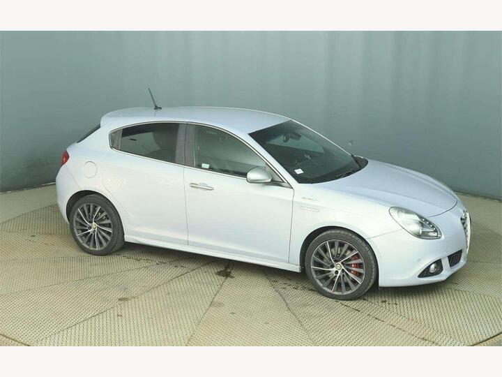 Alfa Romeo Giulietta 1.4 TB MultiAir Sportiva Nav Euro 6 (s/s) 5dr Alfa Romeo Giulietta 1.4 TB MultiAir Sportiva Nav Euro 6 (s/s) 5dr