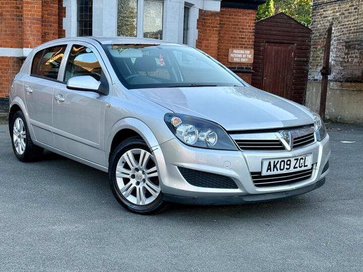 Vauxhall Astra 1.6i 16v Club Easytronic 5dr