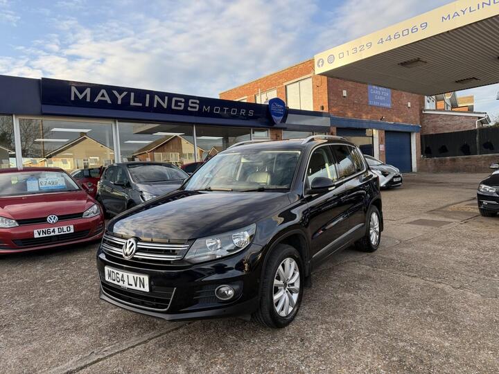Volkswagen Tiguan 2.0 TDI BlueMotion Tech Match DSG 4WD Euro 5 (s/s) 5dr Volkswagen Tiguan 2.0 TDI BlueMotion Tech Match DSG 4WD Euro 5 (s/s) 5dr