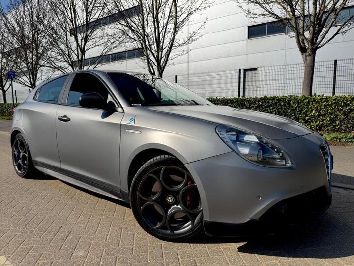 Alfa Romeo Giulietta 1750 TBi Quadrifoglio Verde Launch Ed TCT Euro 6 (s/s) 5dr Alfa Romeo Giulietta 1750 TBi Quadrifoglio Verde Launch Ed TCT Euro 6 (s/s) 5dr