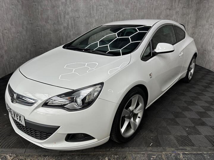 Vauxhall Astra GTC 1.4i Turbo SRi Euro 6 (s/s) 3dr Vauxhall Astra GTC 1.4i Turbo SRi Euro 6 (s/s) 3dr