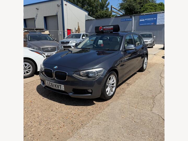 BMW 1 Series 2.0 120d SE Auto Euro 5 (s/s) 5dr