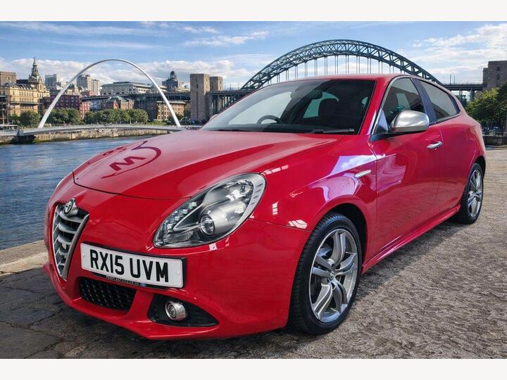 Alfa Romeo Giulietta 1.4 TB MultiAir Exclusive TCT Euro 6 (s/s) 5dr Alfa Romeo Giulietta 1.4 TB MultiAir Exclusive TCT Euro 6 (s/s) 5dr