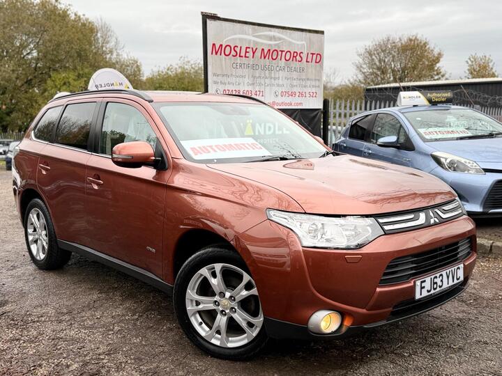 Mitsubishi Outlander 2.2 DI-D GX5 Auto 4WD Euro 5 (s/s) 5dr Mitsubishi Outlander 2.2 DI-D GX5 Auto 4WD Euro 5 (s/s) 5dr