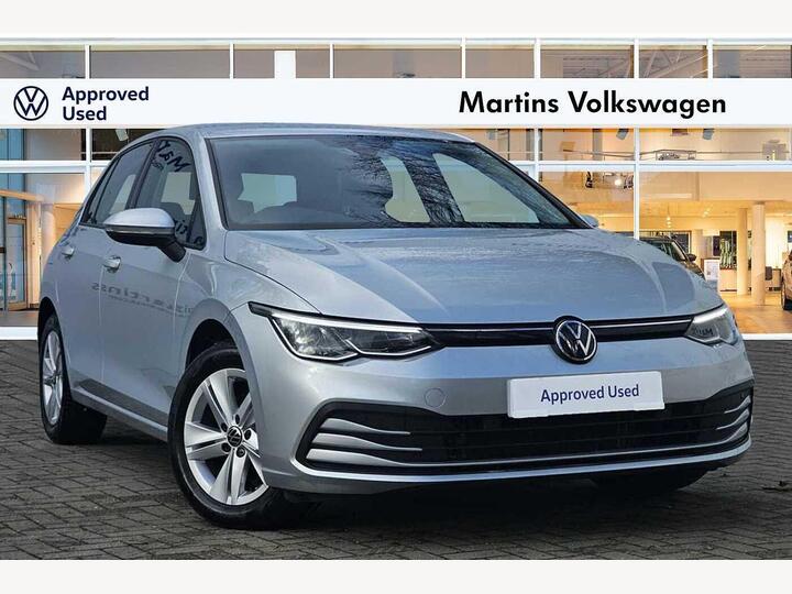 Volkswagen Golf 1.5 TSI Life Euro 6 (s/s) 5dr Volkswagen Golf 1.5 TSI Life Euro 6 (s/s) 5dr