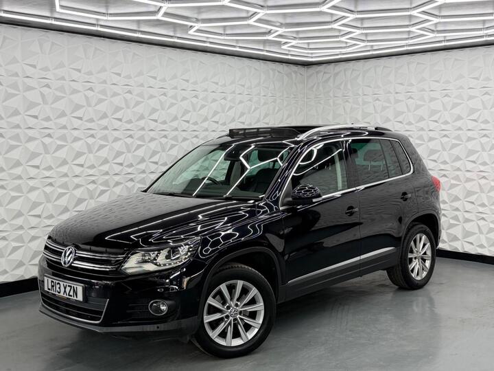 Volkswagen Tiguan 2.0 TDI BlueMotion Tech SE DSG 4WD Euro 5 (s/s) 5dr