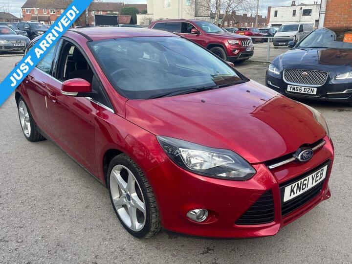 Ford FOCUS 1.6 Titanium Euro 5 5dr
