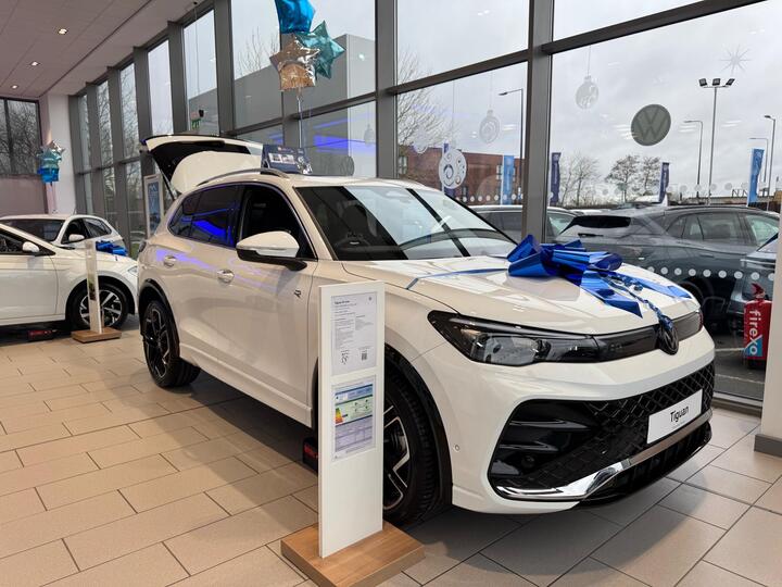 Volkswagen Tiguan 1.5 ETSI MHEV R-Line DSG Euro 6 (s/s) 5dr