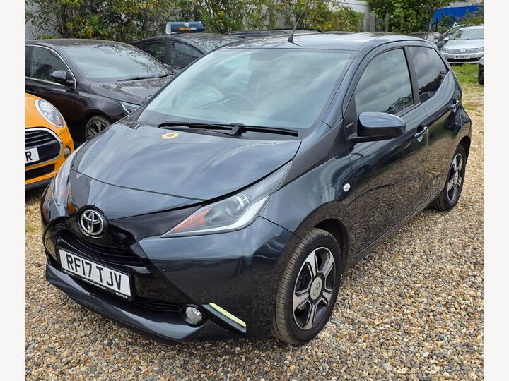 Toyota AYGO 1.0 VVT-i X-clusiv3 Euro 6 5dr Toyota AYGO 1.0 VVT-i X-clusiv3 Euro 6 5dr
