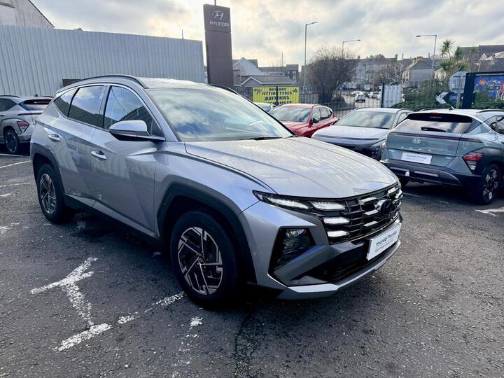 Hyundai TUCSON 1.6 T-GDi Advance Auto Euro 6 (s/s) 5dr Hyundai TUCSON 1.6 T-GDi Advance Auto Euro 6 (s/s) 5dr
