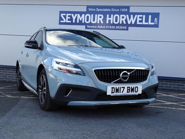 Volvo V40 Cross Country 2.0 D2 Nav Plus Euro 6 (s/s) 5dr Volvo V40 Cross Country 2.0 D2 Nav Plus Euro 6 (s/s) 5dr