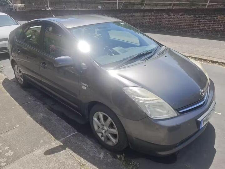 Toyota Prius 1.5 T Spirit CVT 5dr