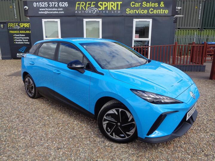 MG MG4 64kWh SE Long Range Auto 5dr