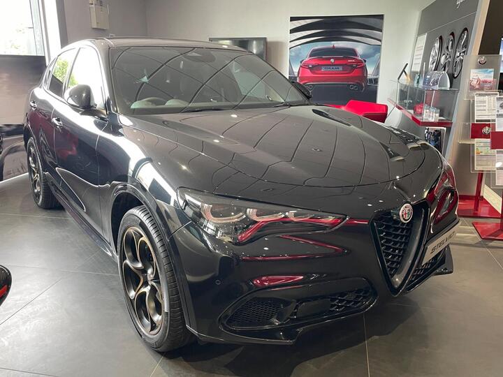 Alfa Romeo Stelvio 2.0T Intensa Auto Q4 AWD Euro 6 (s/s) 5dr