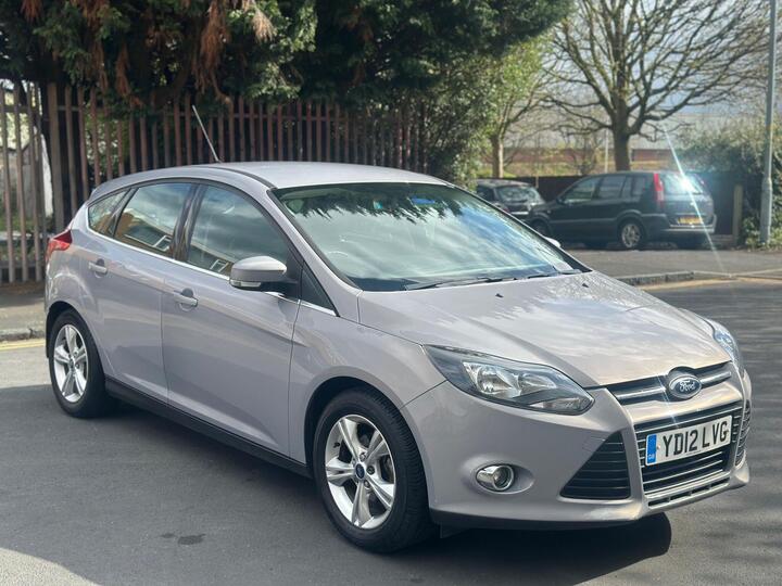 Ford Focus 1.6 Zetec Euro 5 5dr