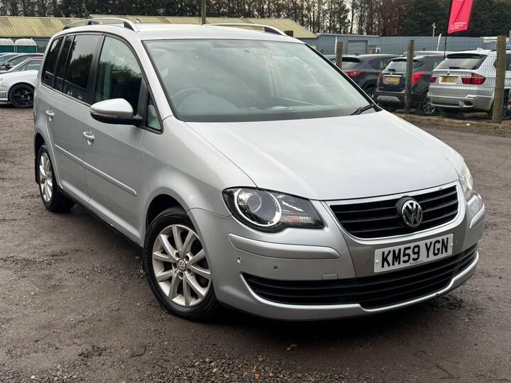 Volkswagen Touran 1.9 TDI BlueMotion Tech Match 5dr (7 Seats) Volkswagen Touran 1.9 TDI BlueMotion Tech Match 5dr (7 Seats)