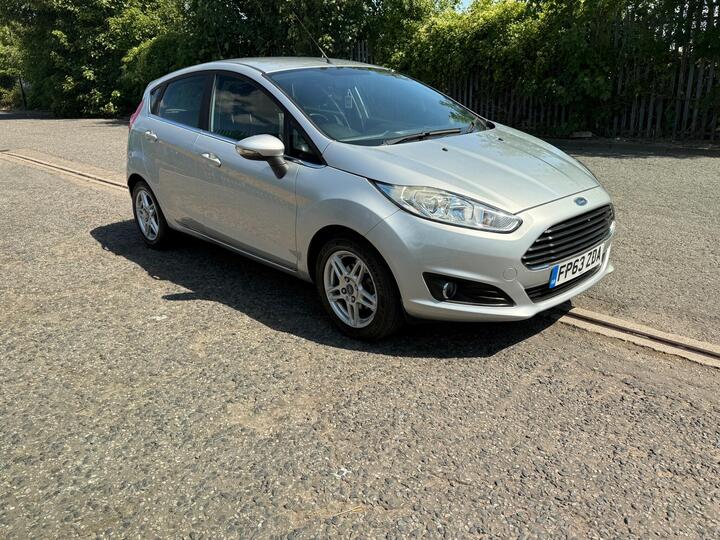Ford Fiesta 1.0T EcoBoost Zetec Euro 5 (s/s) 5dr