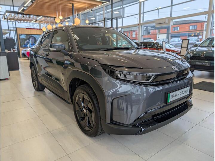 Toyota Urban Cruiser 61kWh Design Auto 5dr