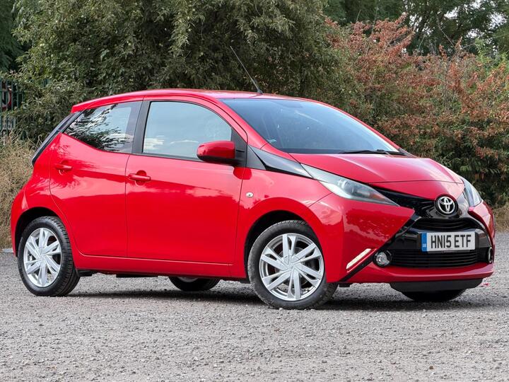 Toyota AYGO 1.0 VVT-i X-pression X-wave Euro 5 5dr Euro 5