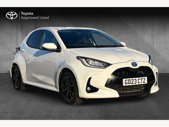 Toyota Yaris 1.5 VVT-h Design E-CVT Euro 6 (s/s) 5dr