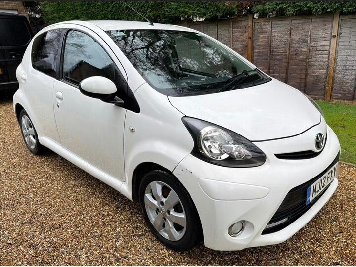 Toyota AYGO 1.0 VVT-i Fire Euro 5 5dr