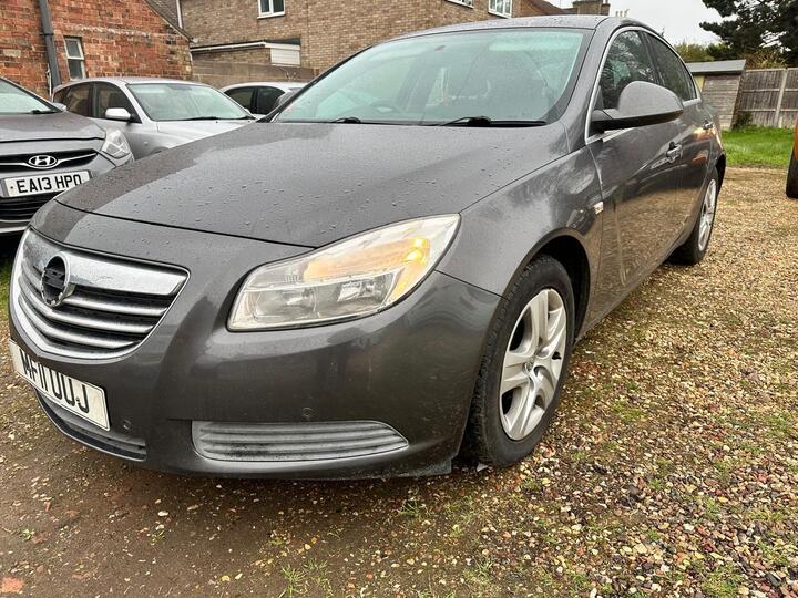 Vauxhall Insignia 2.0 CDTi Exclusiv Auto Euro 5 5dr Vauxhall Insignia 2.0 CDTi Exclusiv Auto Euro 5 5dr