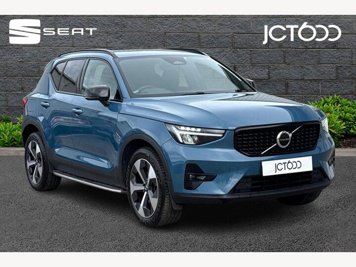 Volvo Xc40 2.0 B3 MHEV Plus Dark DCT Auto Euro 6 (s/s) 5dr