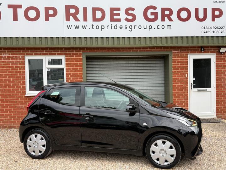 Toyota AYGO 1.0 VVT-i X-play X-shift Euro 6 5dr (Safety Sense)