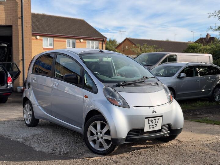 Mitsubishi I 0.66 5dr