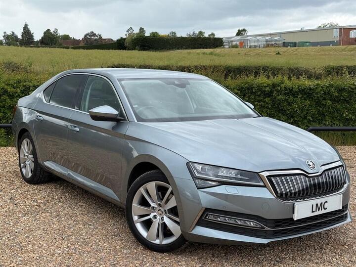 Skoda Superb 1.4 TSI IV 13kWh SE L DSG Euro 6 (s/s) 5dr Skoda Superb 1.4 TSI IV 13kWh SE L DSG Euro 6 (s/s) 5dr