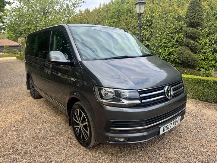 Volkswagen Caravelle 2.0 BiTDI BlueMotion Tech Executive DSG Euro 6 (s/s) 5dr Volkswagen Caravelle 2.0 BiTDI BlueMotion Tech Executive DSG Euro 6 (s/s) 5dr