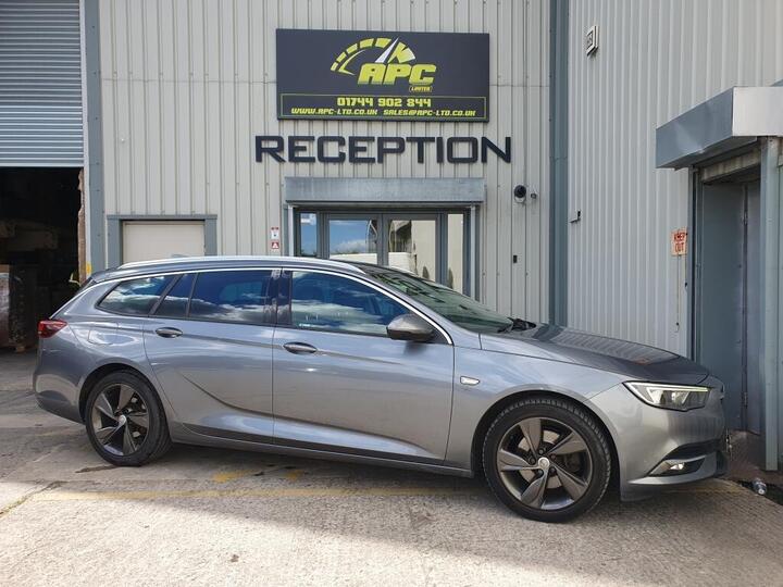 Vauxhall INSIGNIA SPORTS TOURER DIESEL ESTATE 2.0 Turbo D BlueInjection SRi Nav Sports Tourer Euro 6 (s/s) 5dr