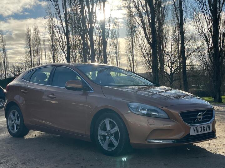 Volvo V40 1.6 D2 SE Euro 5 (s/s) 5dr