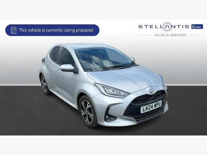Toyota Yaris 1.5 VVT-h Design E-CVT Euro 6 (s/s) 5dr