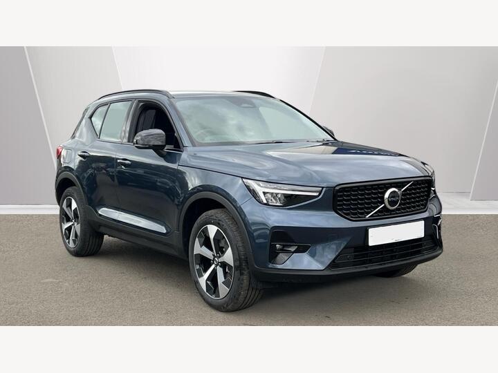 Volvo XC40 2.0 B3 MHEV Plus Dark DCT Auto Euro 6 (s/s) 5dr