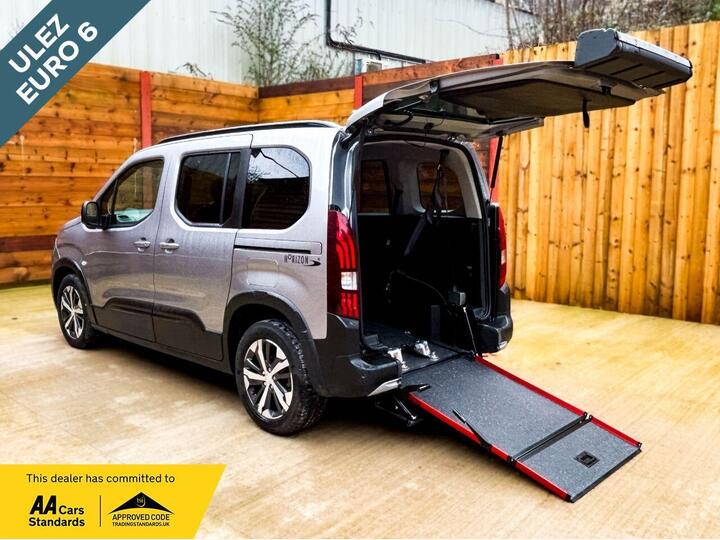 Peugeot RIFTER 3 Seat Auto Wheelchair Accessible Disabled Access Vehicle WAV