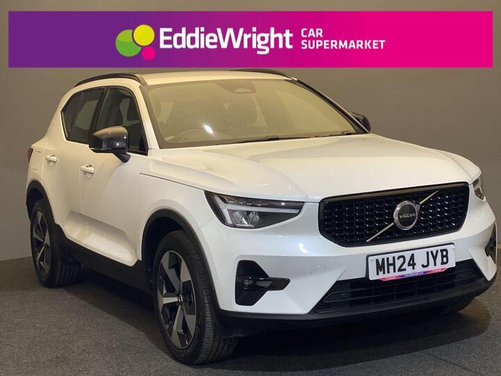 Volvo XC40 2.0 B3 MHEV Plus Dark DCT Auto Euro 6 (s/s) 5dr
