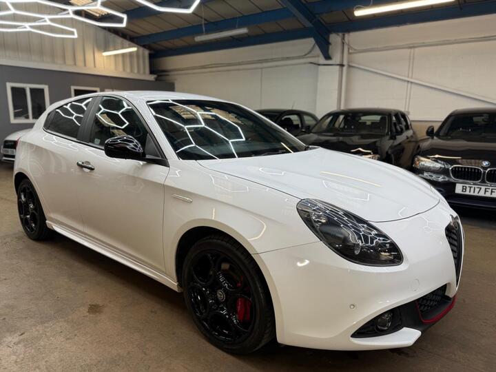 Alfa Romeo Giulietta 2.0 JTDM-2 Speciale TCT Euro 6 (s/s) 5dr