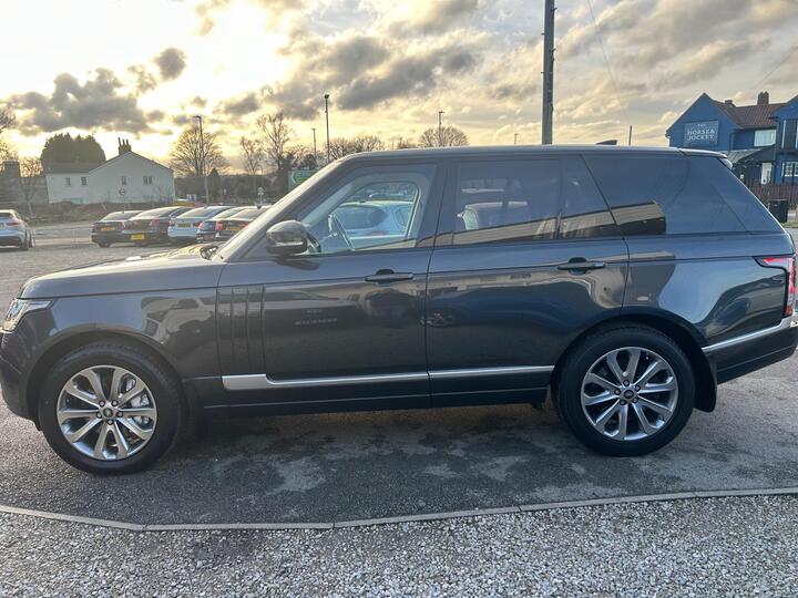 Land Rover Range Rover 4.4 SD V8 Vogue Auto 4WD Euro 6 (s/s) 5dr