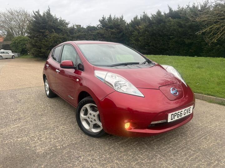 Nissan Leaf 30kWh Acenta Auto 5dr