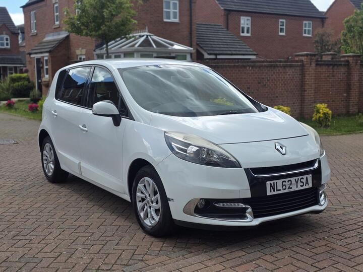 Renault Scenic 1.5 DCi Dynamique TomTom Euro 5 (s/s) 5dr
