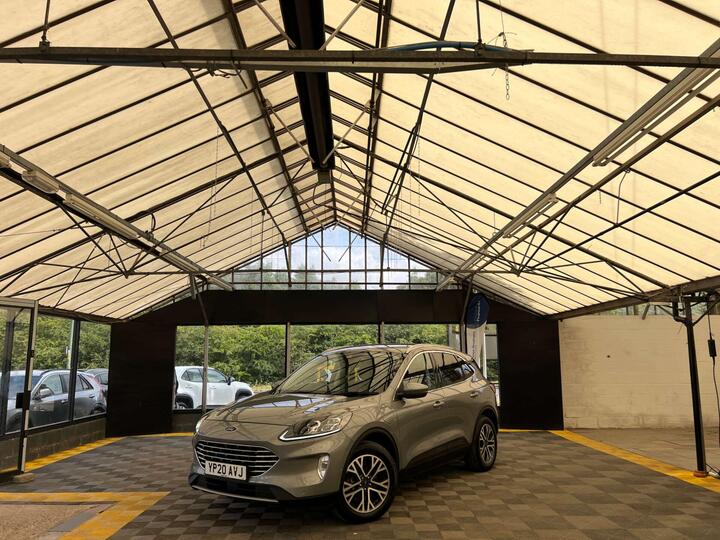 Ford KUGA 2.5 EcoBoost Duratec 14.4kWh Titanium First Edition CVT Euro 6 (s/s) 5dr