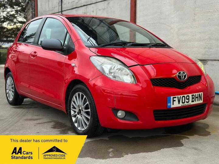 Toyota Yaris 1.33 Dual VVT-i SR Euro 4 (s/s) 5dr