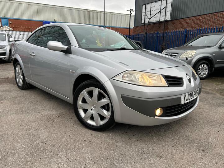 Renault Megane 1.6 16v Dynamique 5dr Renault Megane 1.6 16v Dynamique 5dr