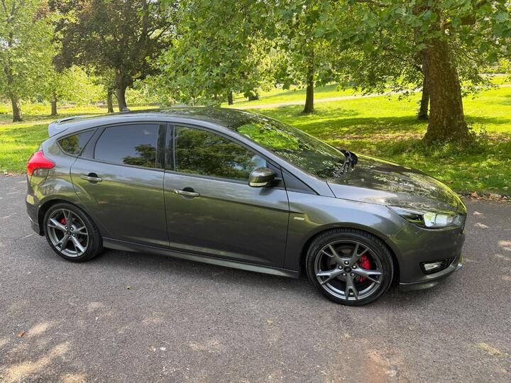 Ford Focus 1.0T EcoBoost ST-Line X Euro 6 (s/s) 5dr