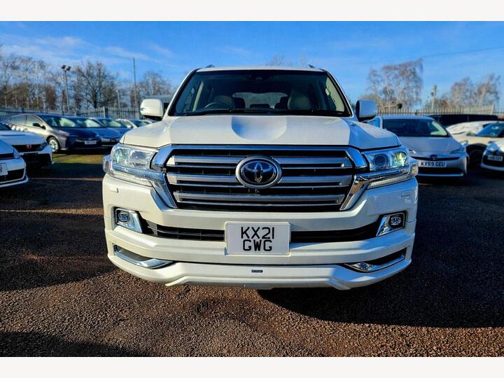 Toyota Land Cruiser ZX V8 Petrol 8 Seater Euro 6